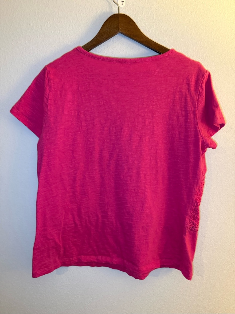 Cable & Gauge Bright Pink Lace Accent Short Sleeve Top - Picture 4 of 6
